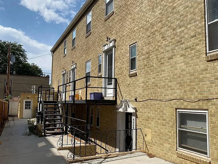4332 E 12th Ave — Photo 12