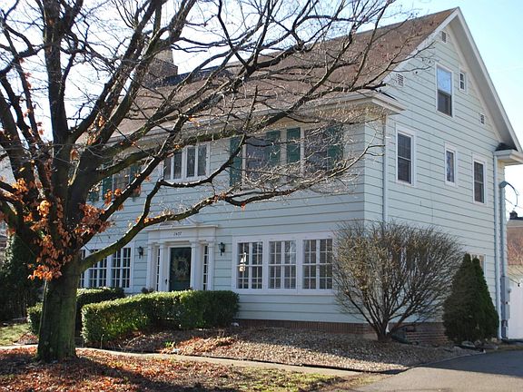2nd image of 1407 W University Ave