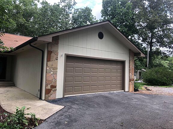 4th image of 2136 Keno Dr