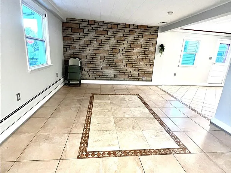 3 Muller Ave — Photo 4
