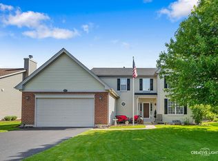 242 Chatsworth Ave, Sugar Grove, IL 60554