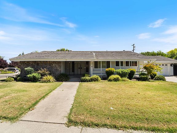 2nd image of 8 W Robinhood Dr