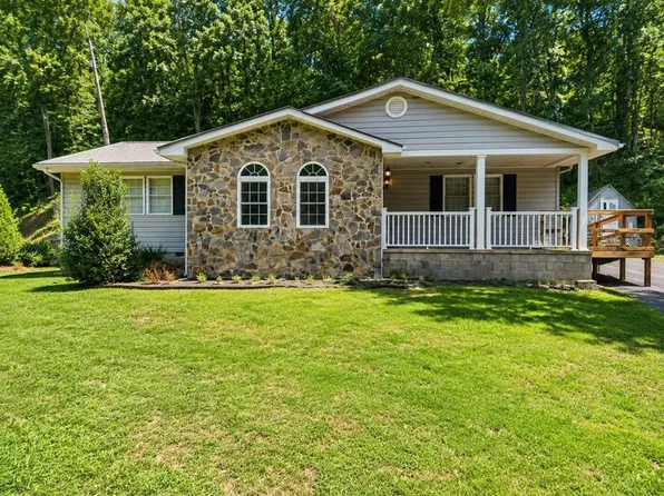 160 Cougar Ln, Topmost, KY 41862
