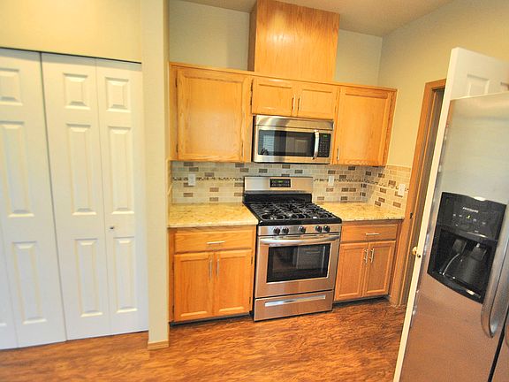 4th image of 15921 125th Avenue Ct E
