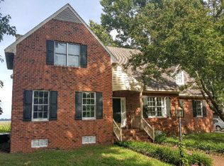 277 Maryfox Rd, Tappahannock, VA 22560