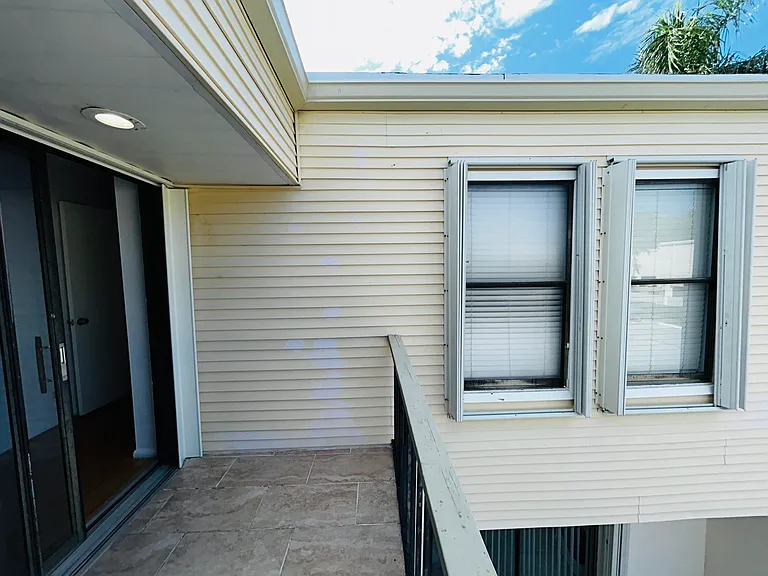 11983 Shakerwood Ln — Photo 32