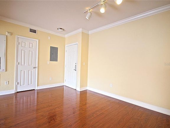 2nd image of 204 E South St Unit 4052