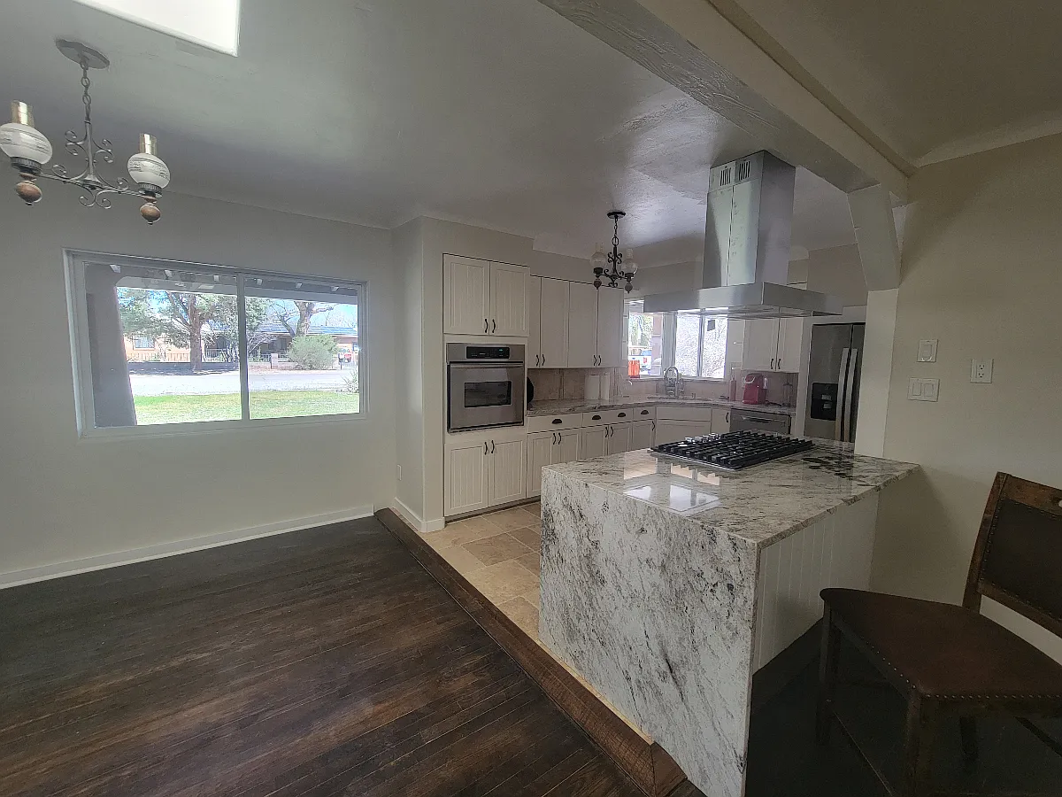 5 bed, 3317 sqft, $4,000 — Photo 4