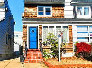20405 34th Ave, Bayside, NY 11361