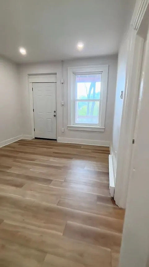 2 bed, 1.0 bath, $1,700 — Photo 2