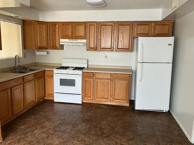 532 Olive St #528 — Photo 4