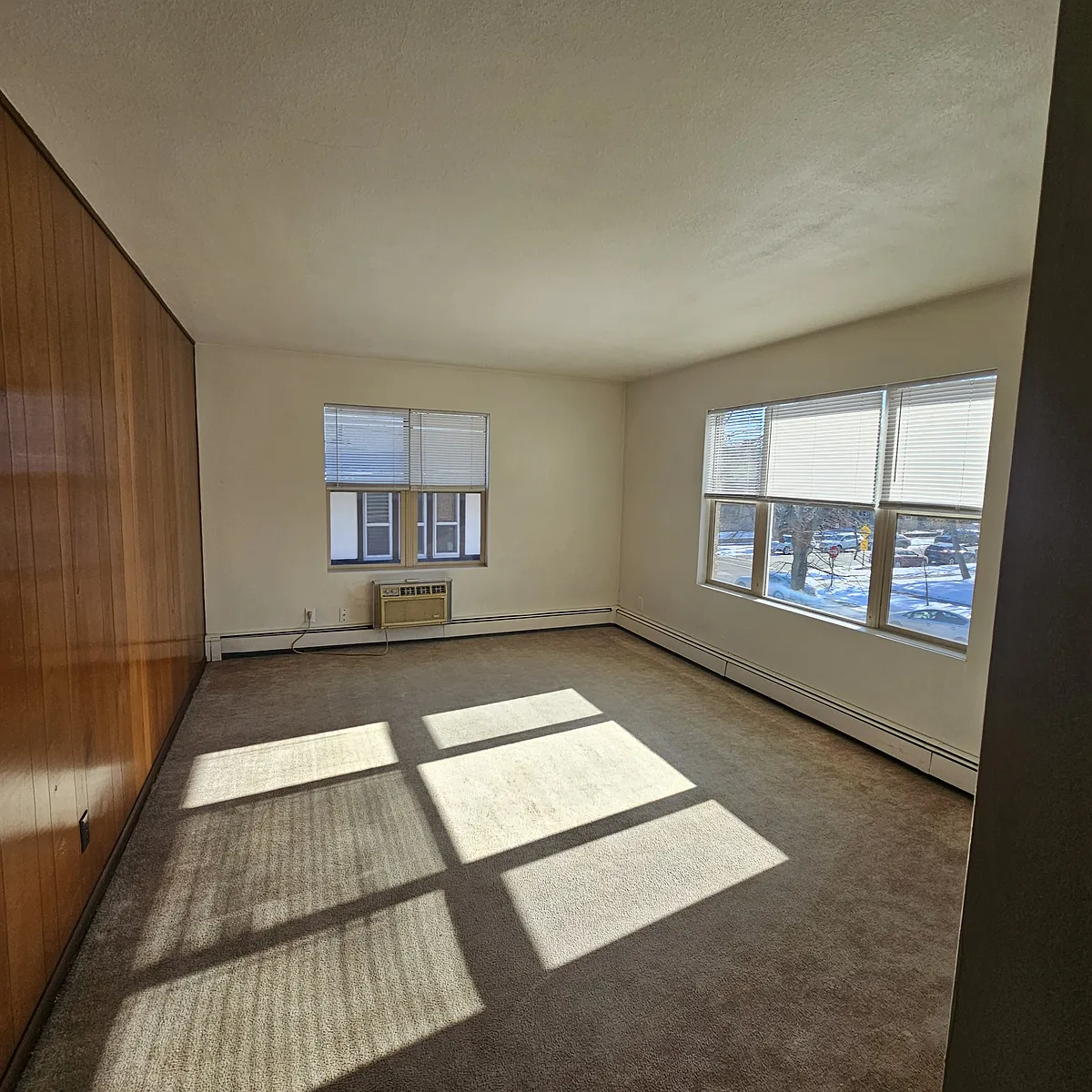 Building Photo - 1525 State St #5