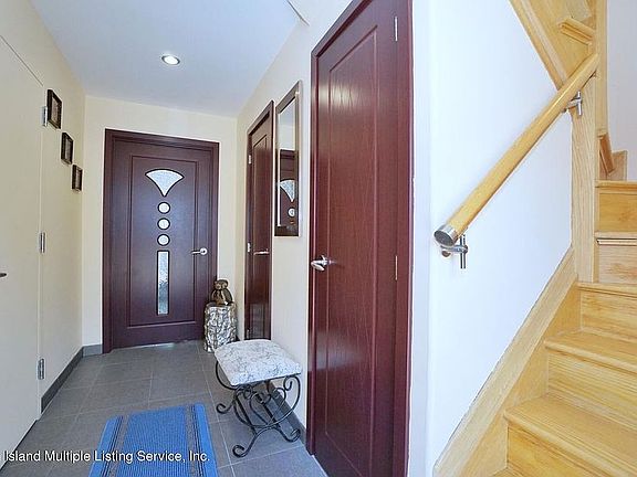4th image of 31 Beachview Ave