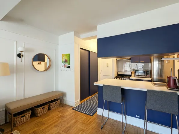 235 West 102nd Street 3G image 2 of 18