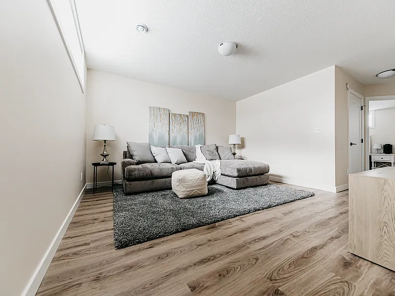 2820 Narcisse Dr — Photo 5