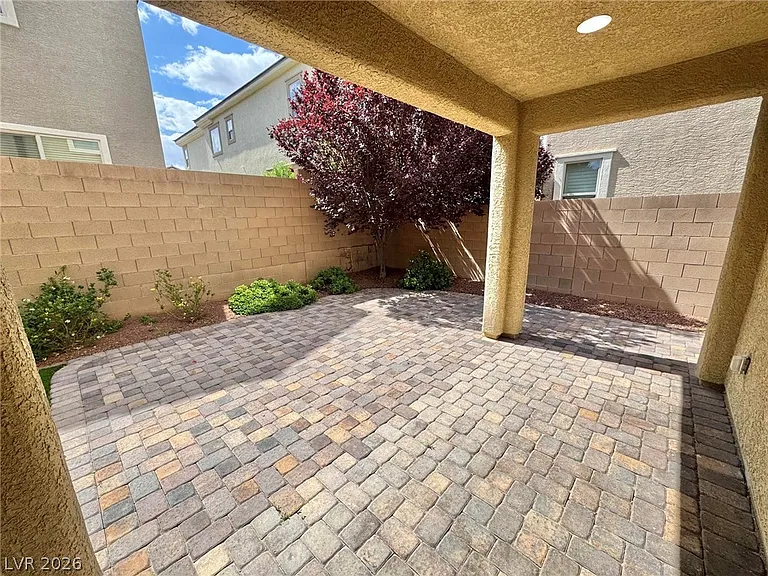 5861 Sleepy Willow St — Photo 33