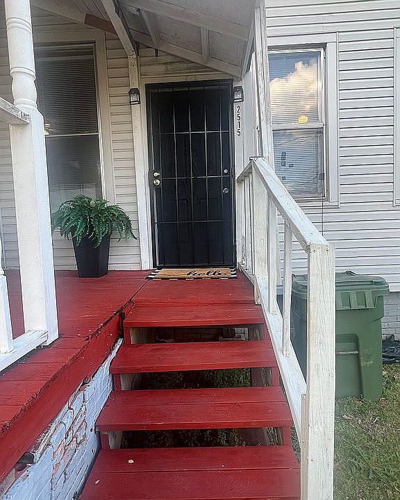 1st image of 2513 Plum St