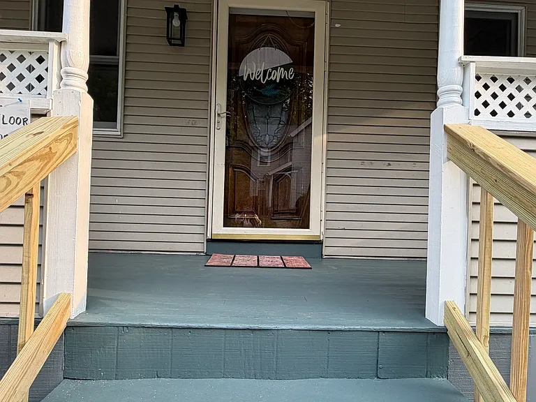 13 Ingraham Pl — Photo 2