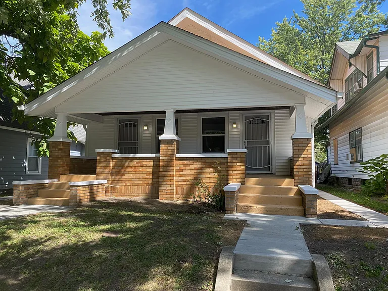 429 N Linwood Ave — Photo 9
