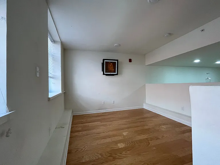 99 Pine Street — Photo 35