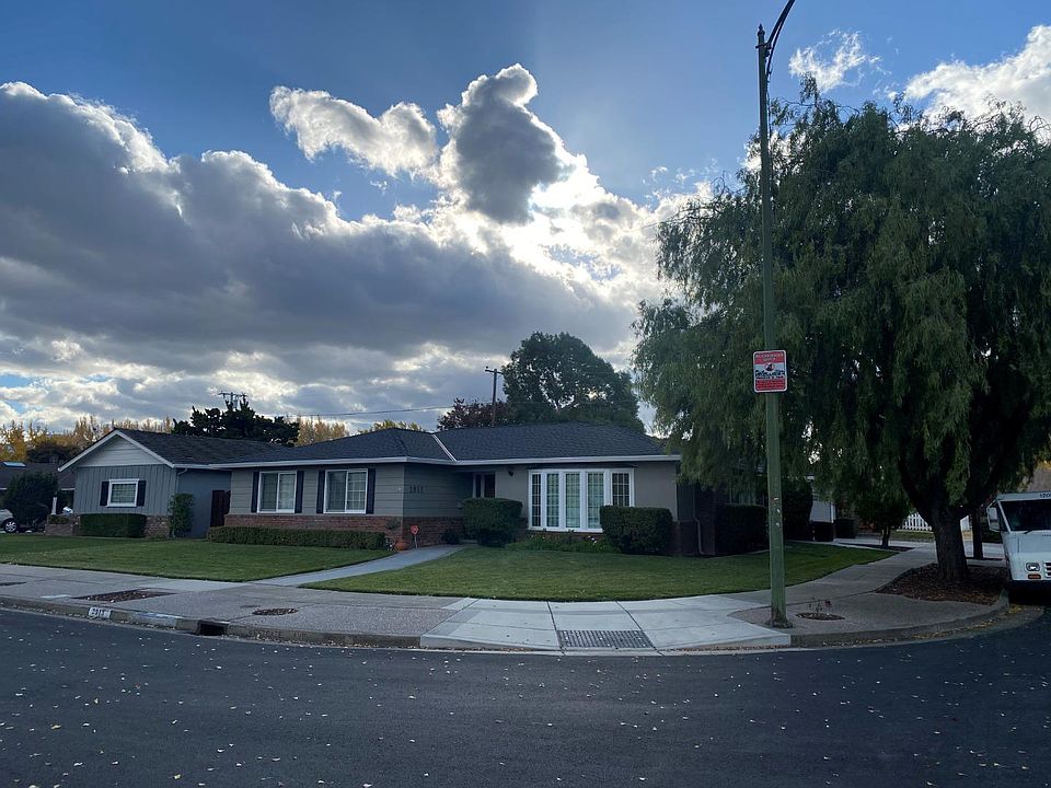 1st image of 2913 Westgate Ave