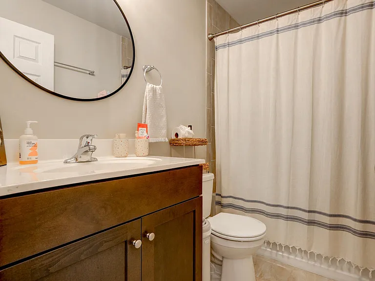 1309 Pedigree St — Photo 36