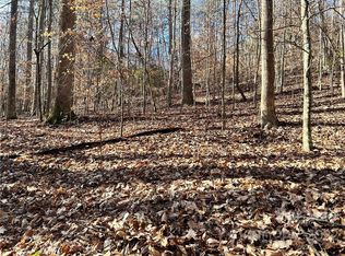 11 Woody Cir, Tryon, NC 28782