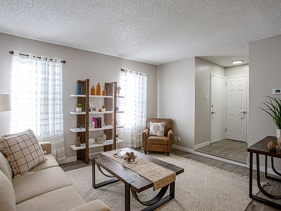 3rd image of 6001 Topke Pl NE #247
