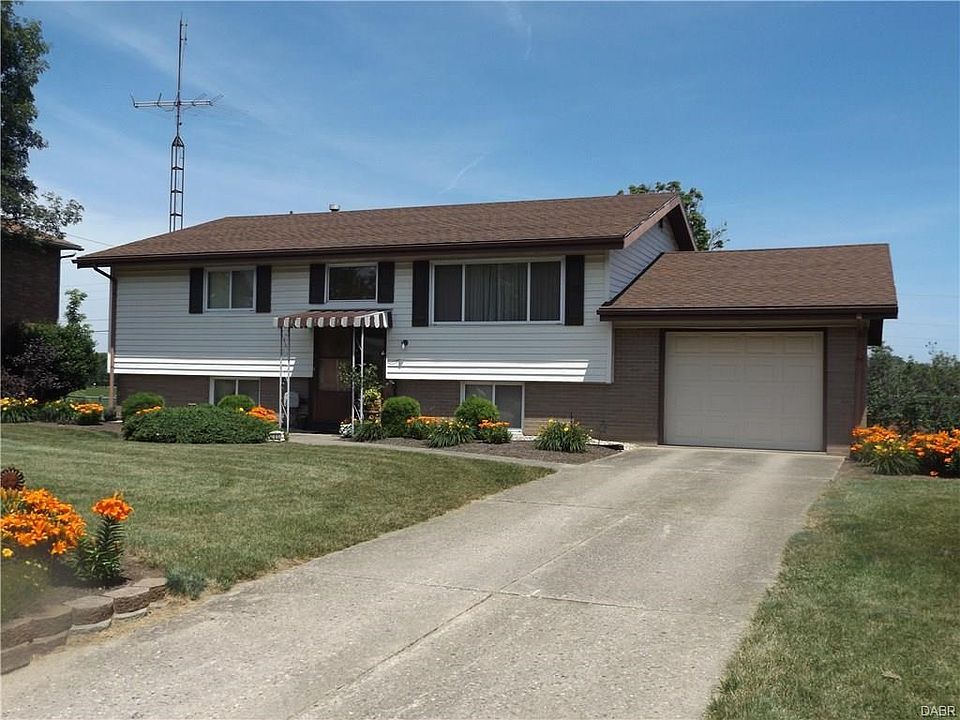 1st image of 131 Eastwood Dr