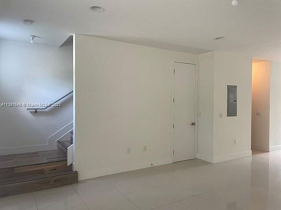 4th image of 2013 Adams St Unit 3