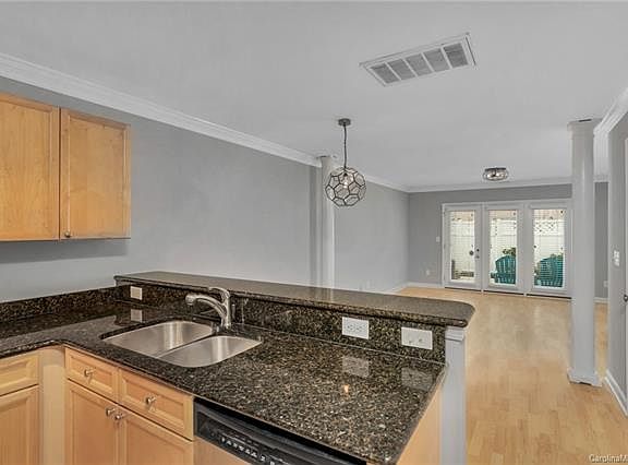 4th image of 1230 Green Oaks Ln APT B