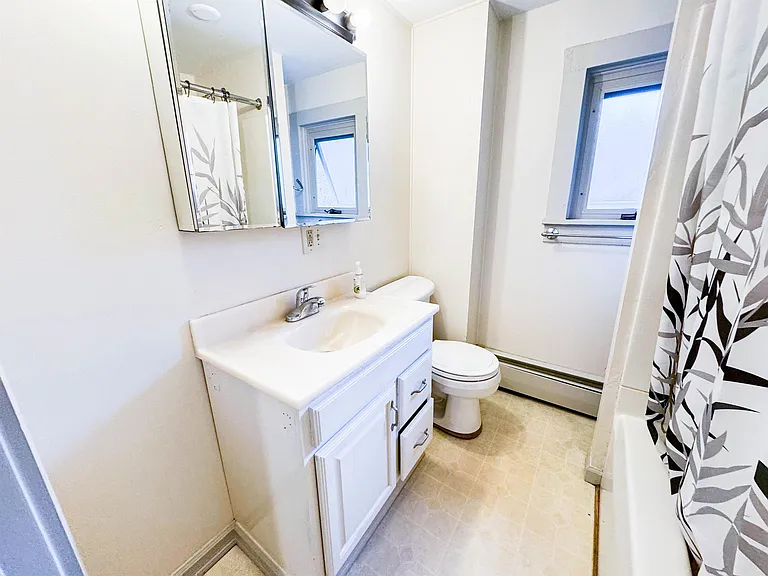 324 Center St #2 — Photo 9