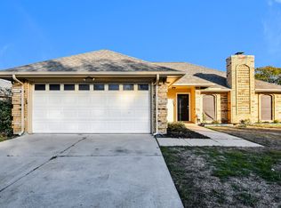 1225 Cozby St W, Benbrook, TX 76126