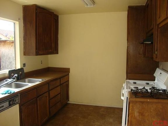 4th image of 1012 W McElhany Ave