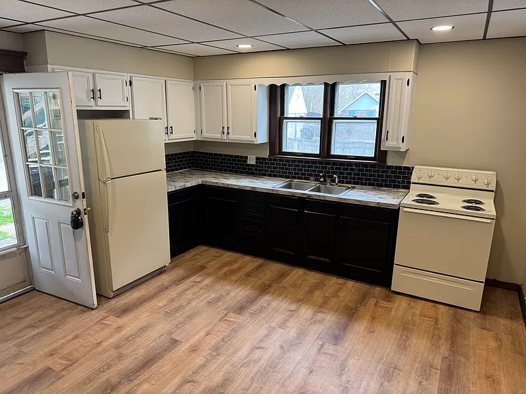 350 W Main St #2 — Photo 1