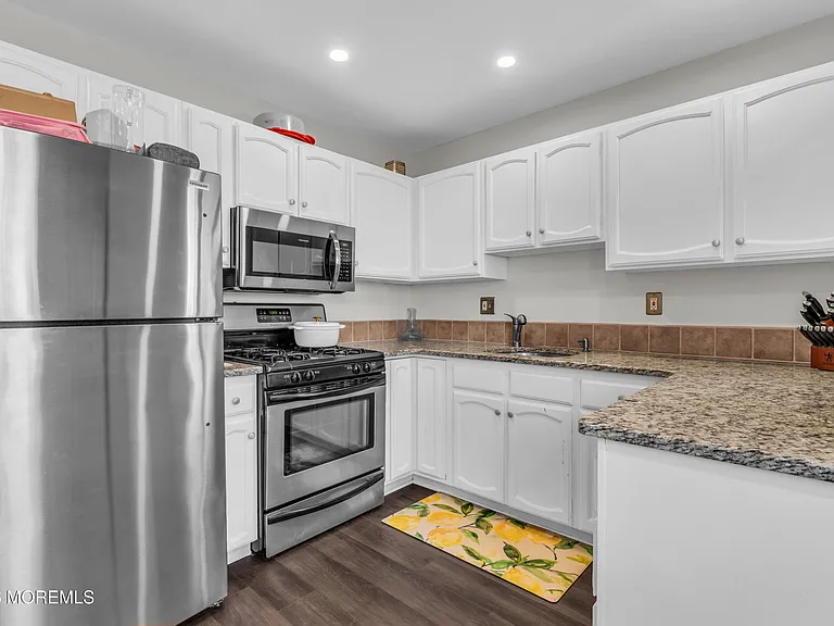21 Dawn Ct — Photo 3