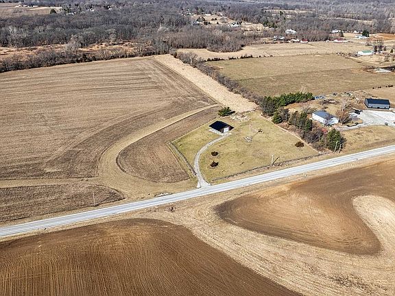 5th image of 4365 N Oakley Rd