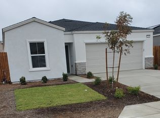 8318 Lismore Castle Dr, Bakersfield, CA 93313