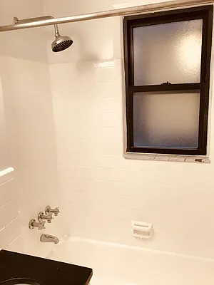 Rented by Metropolis Real Estate of Manhattan | media 49