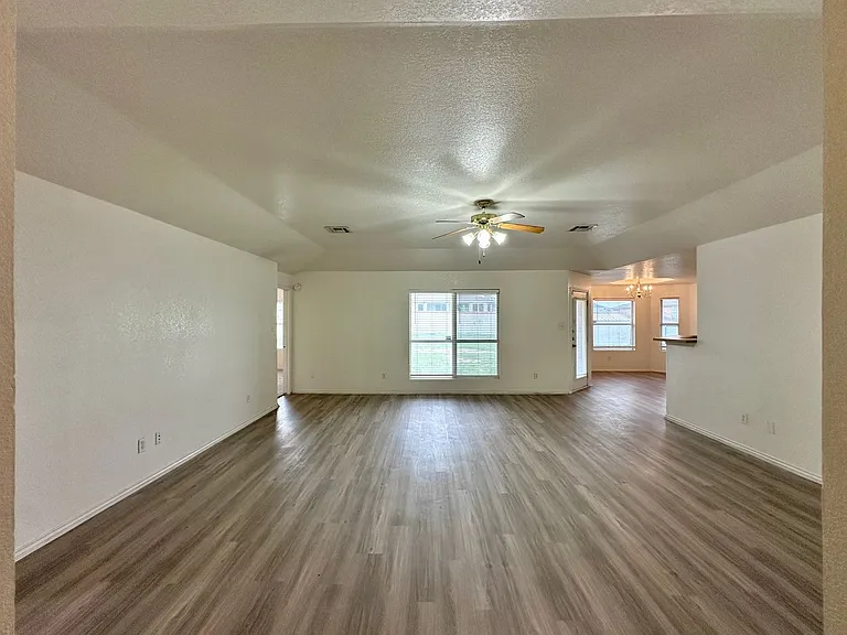 5309 Holster Dr — Photo 2