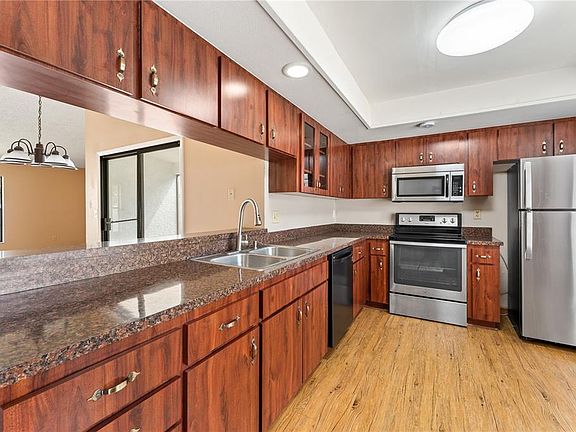 3rd image of 2024 Sheffield Ct