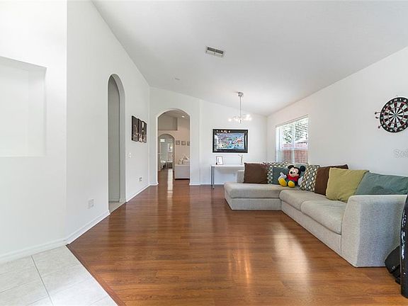 4th image of 12143 Bishopsford Dr