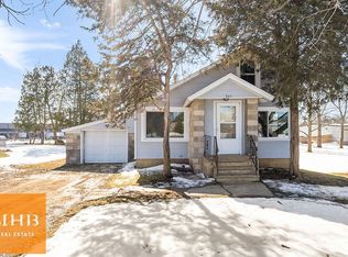 701 Linnerud Dr, Sun Prairie, WI 53590
