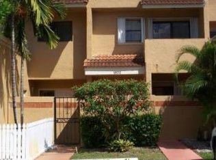 1670 SW 120th Ave, Pembroke Pines, FL 33025