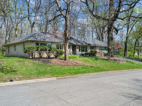 142 Bow Ln, Indianapolis, IN 46220