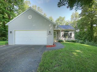3059 Core Ct, Cedar Springs, MI 49319