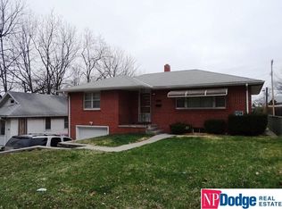 5838 Spaulding St, Omaha, NE 68104