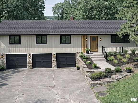 3rd image of 65 Linden Ln