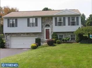 204 Buchert Rd, Gilbertsville, PA 19525