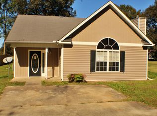 475 Meharg St, Weaver, AL 36277